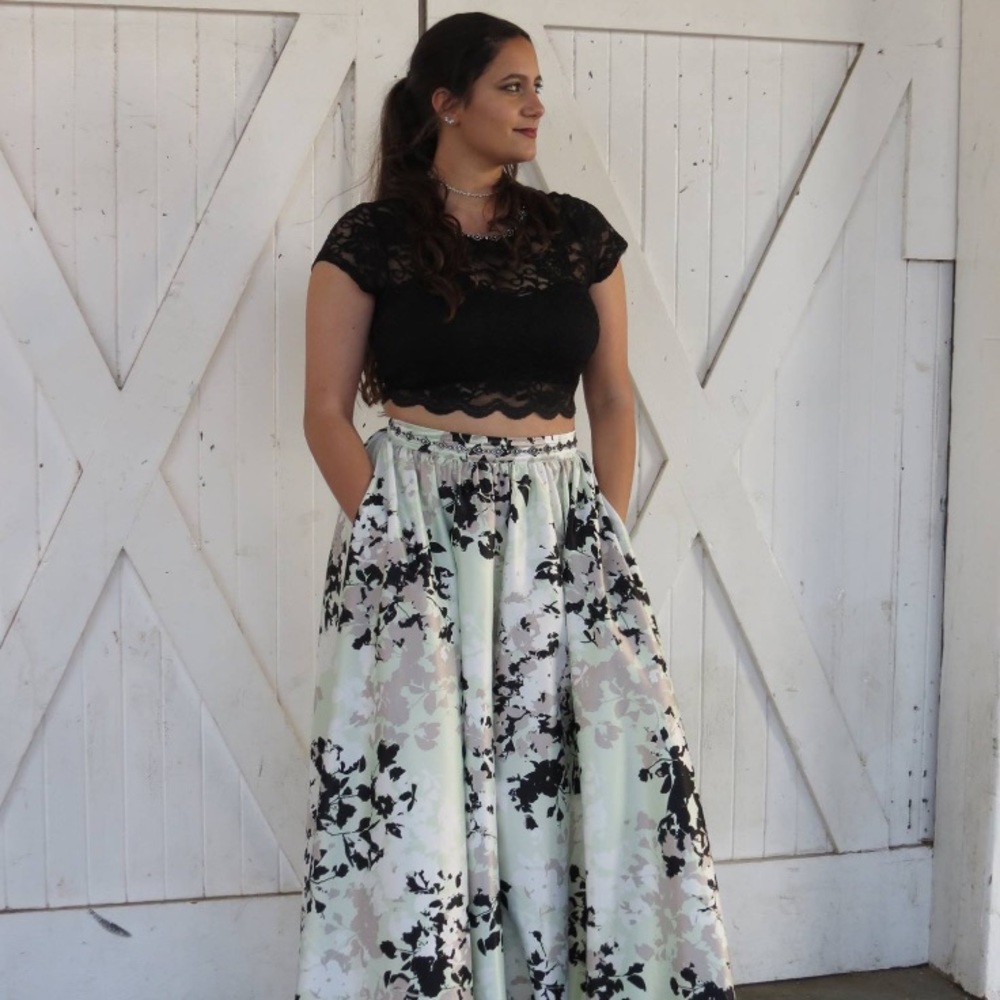 2 Piece Prom Dress With Pockets